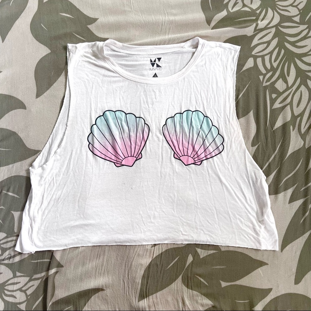 🌸 Mermaid shells crop top 🌸
